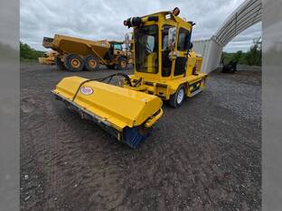 2022 Superior Broom SM74F