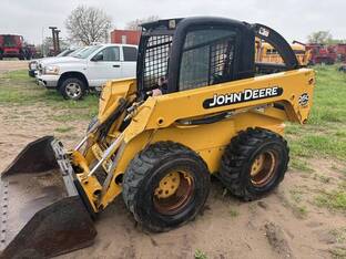 2004 John Deere 260