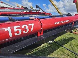 2020 Universal 1537 SHORT FIELD LOADER TD