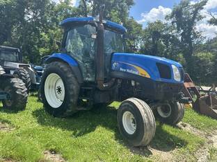 New Holland TS115A