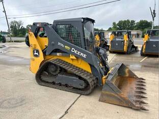 2022 John Deere 317G