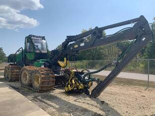 2017 John Deere 1270G