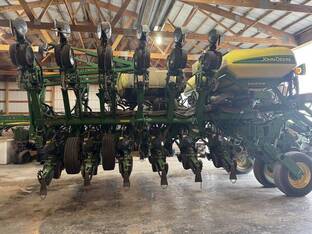 2016 John Deere 1795