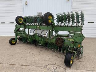 John Deere 400
