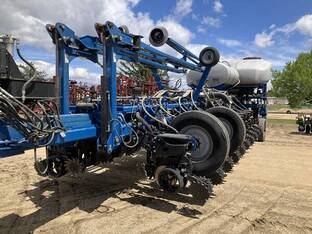 2014 Kinze 4900