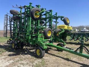 2023 John Deere 2230