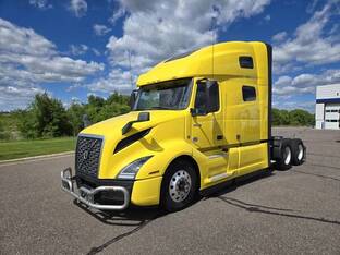 2022 Volvo VNL64T760
