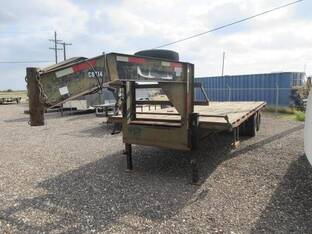 2011 Texas Pride 25' FLATBED GOOSENECK TRAILER