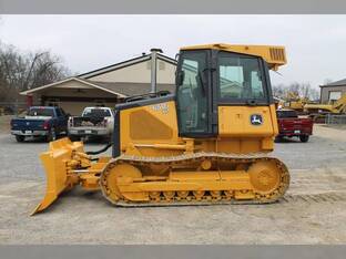 2005 John Deere 650J XLT