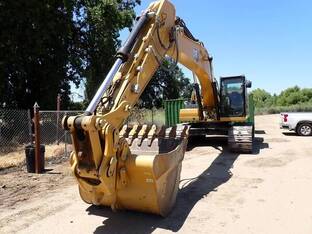 2023 Caterpillar 330