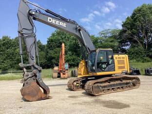 2019 John Deere 345G LC