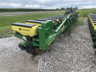 2021 John Deere 1725