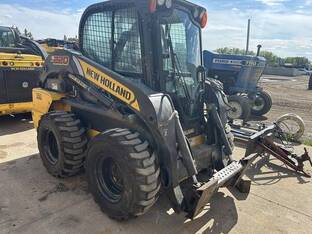 2016 New Holland L220