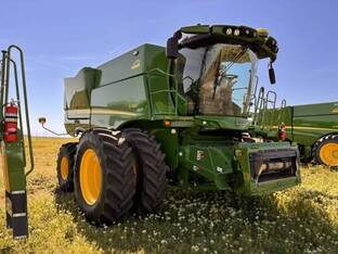 2023 John Deere S780