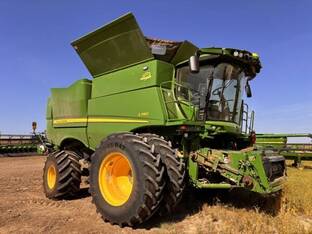2023 John Deere S780