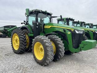 2022 John Deere 8R 370