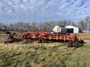 2015 Bourgault Industries Ltd. 5810-42