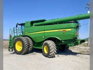2023 John Deere S780