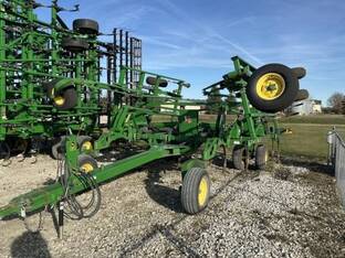 2009 John Deere 2410