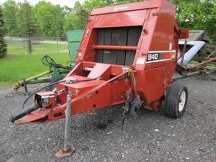 2000 Hesston 840