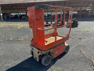 2012 JLG 1230ES