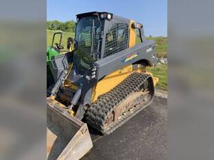 2017 John Deere 333G