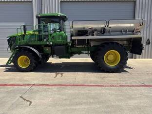 2023 John Deere 800R