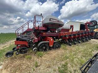 2014 Titan YIELDTRAC 24R30