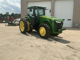 2012 John Deere 8235R