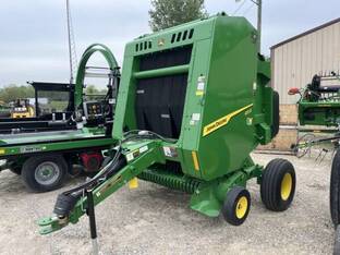 John Deere 451E