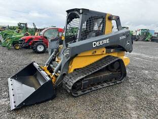 2017 John Deere 333G