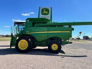 2023 John Deere S770