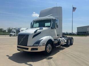 2023 Volvo VNL64T300