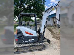 2020 Bobcat E35