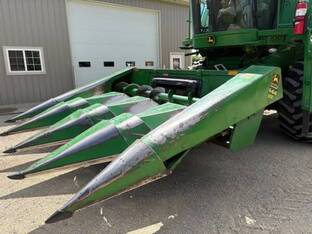John Deere 444