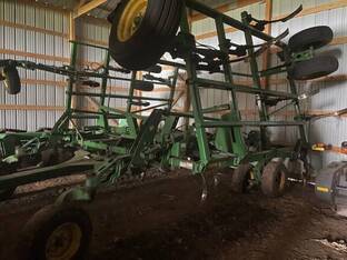 2013 John Deere 2410
