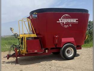 2017 Supreme International 700T