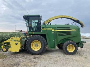 2003 John Deere 7400