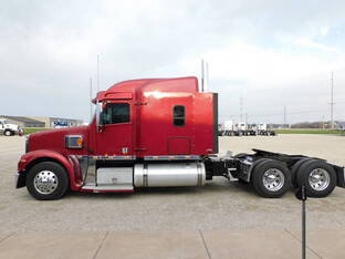 2015 Freightliner CORONADO 132