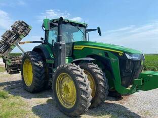 2024 John Deere 8R 250