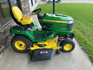 2016 John Deere X754