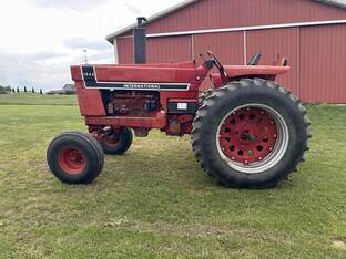 1975 International 1066