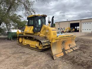 2025 Komatsu D61PXi-24