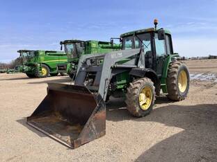 2001 John Deere 6410