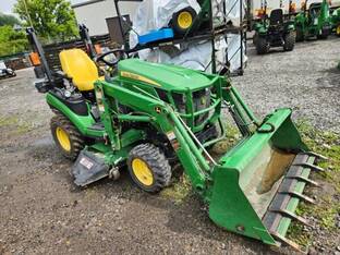2015 John Deere 1025R