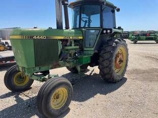 1980 John Deere 4440