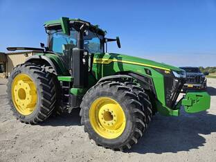 2023 John Deere 8R 410