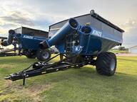 2025 Kinze 1051