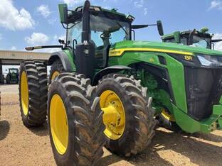2023 John Deere 8R 310
