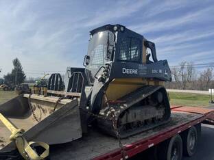 2022 John Deere 325G